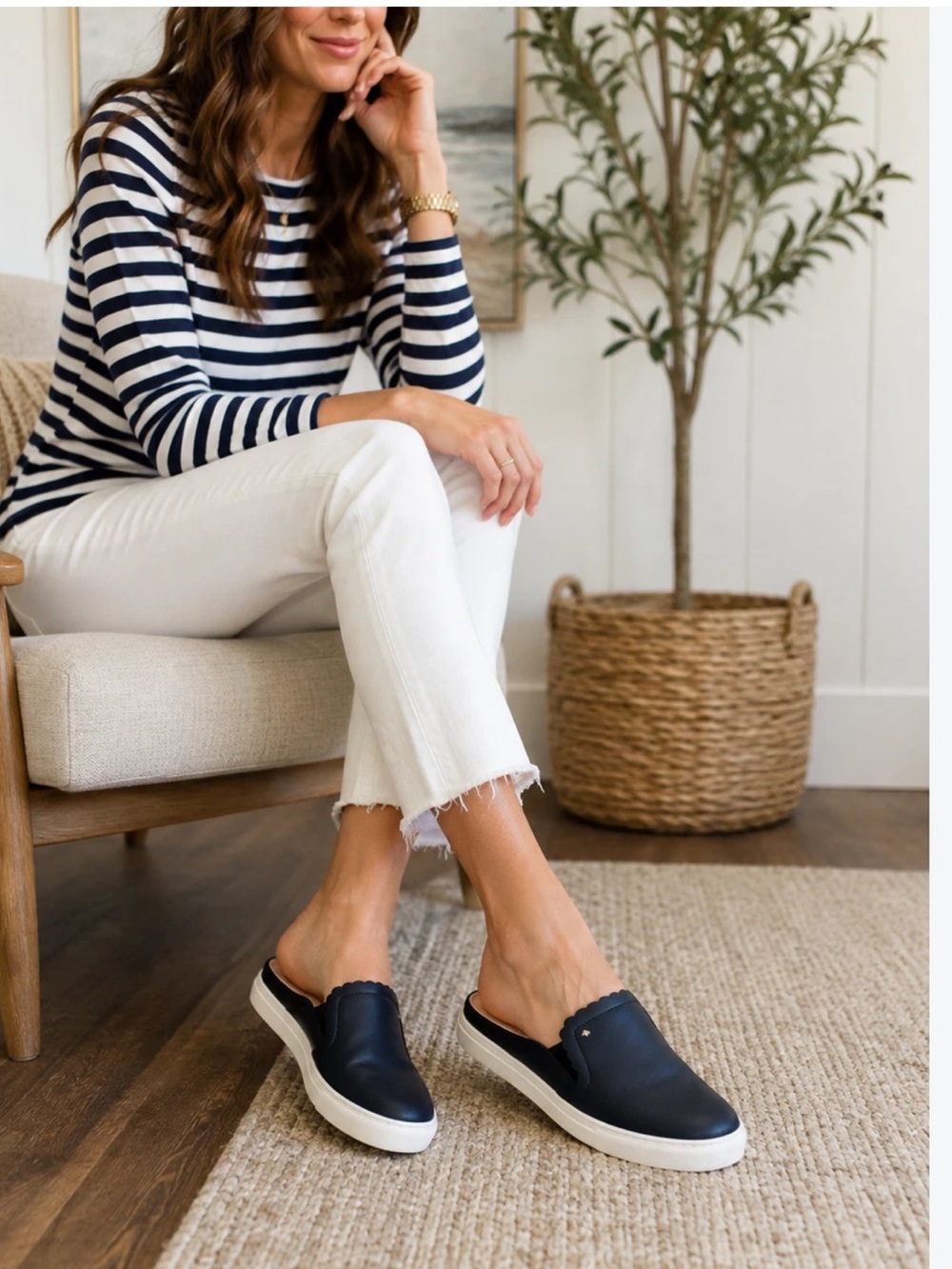 Kate Spade Leather Scalloped Accent Mules Slip On Sneakers Size 8.5